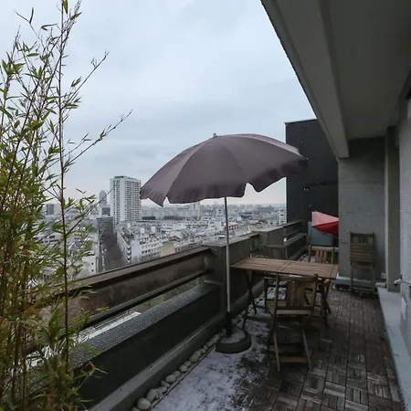 Large Flat With Terraces *